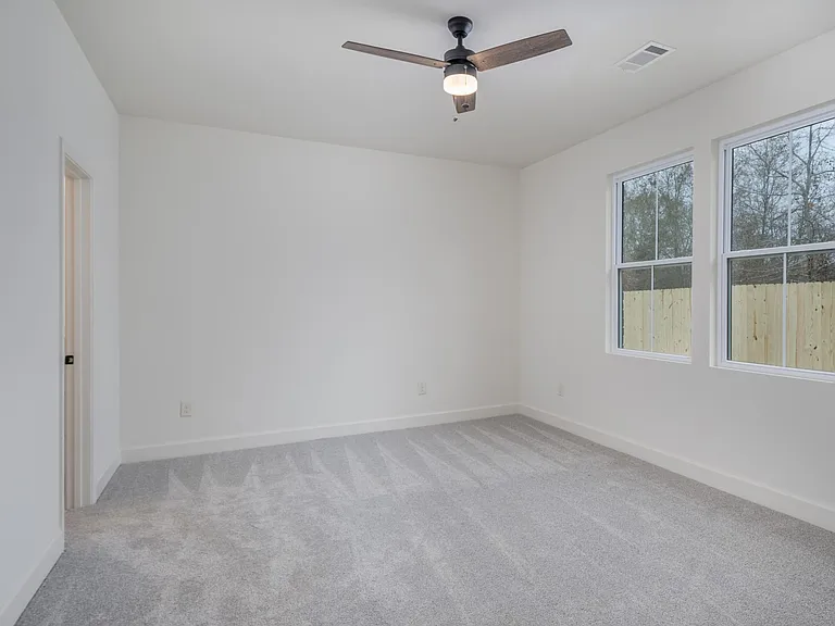 801 Stonebrook Ln — Photo 16