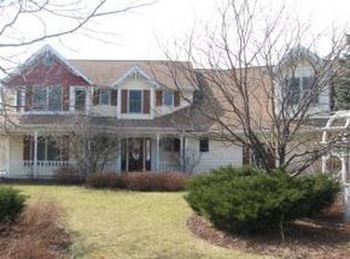 W2655 Maple Ridge Ct, Appleton, WI 54915