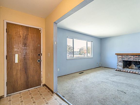 4th image of 324 Eastwood Drive