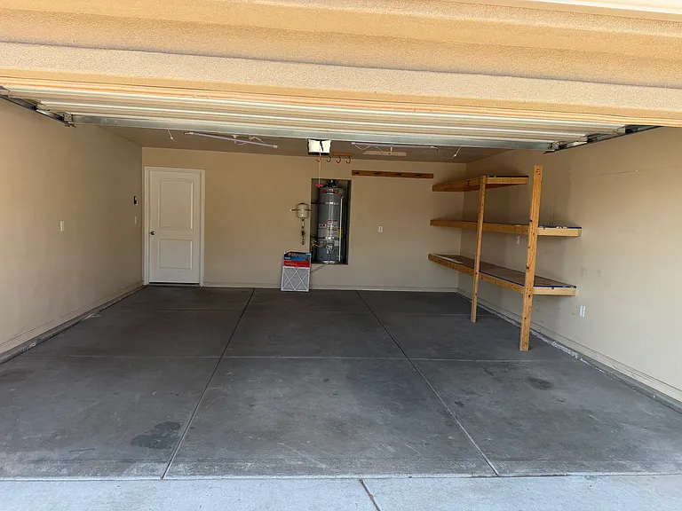 328 E 920 N — Photo 12