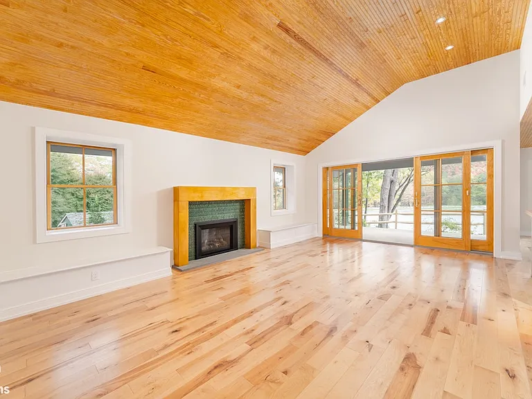 232 W Shore Dr — Photo 18