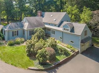 920 Redding Rd, Fairfield, CT 06824