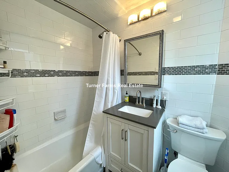 93 Hudson St #3 — Photo 5