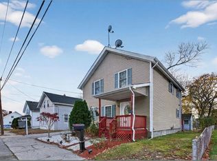 8 Arnold Ave, Lincoln, RI 02865