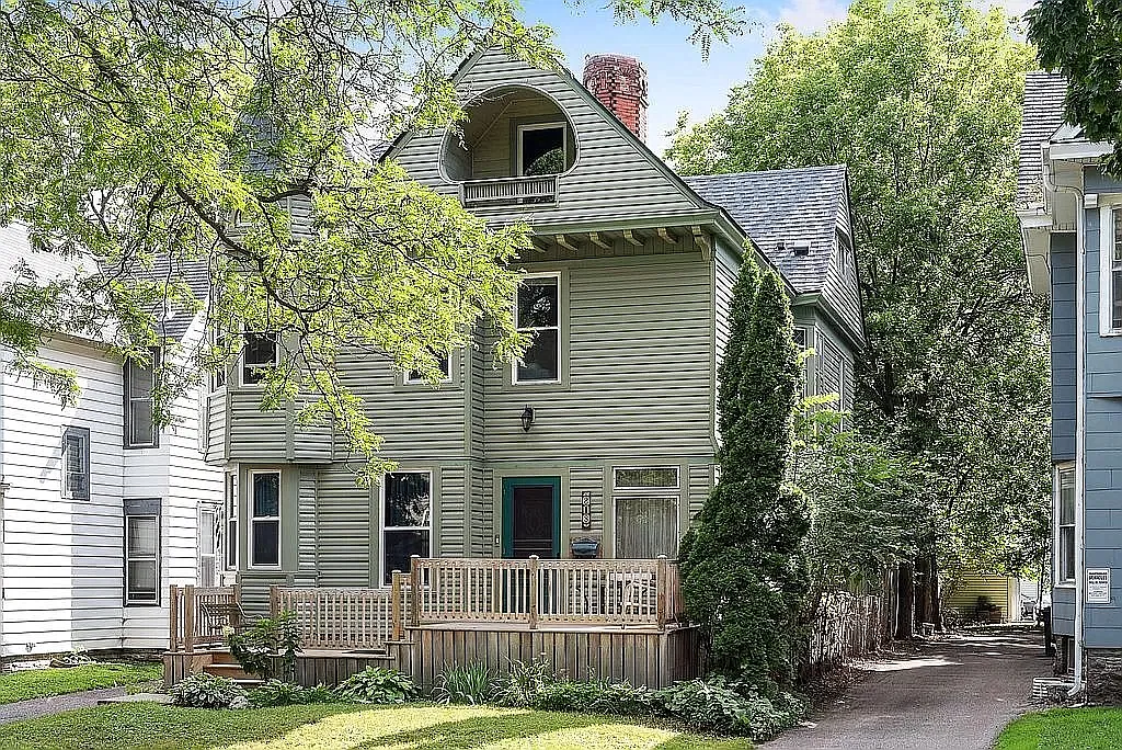 10 bed, $5,600 — Photo 2