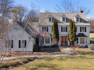 11123 N Wyngate Trce, Mequon, WI 53092