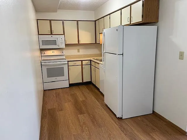 1447 Aber Ave #4 — Photo 4
