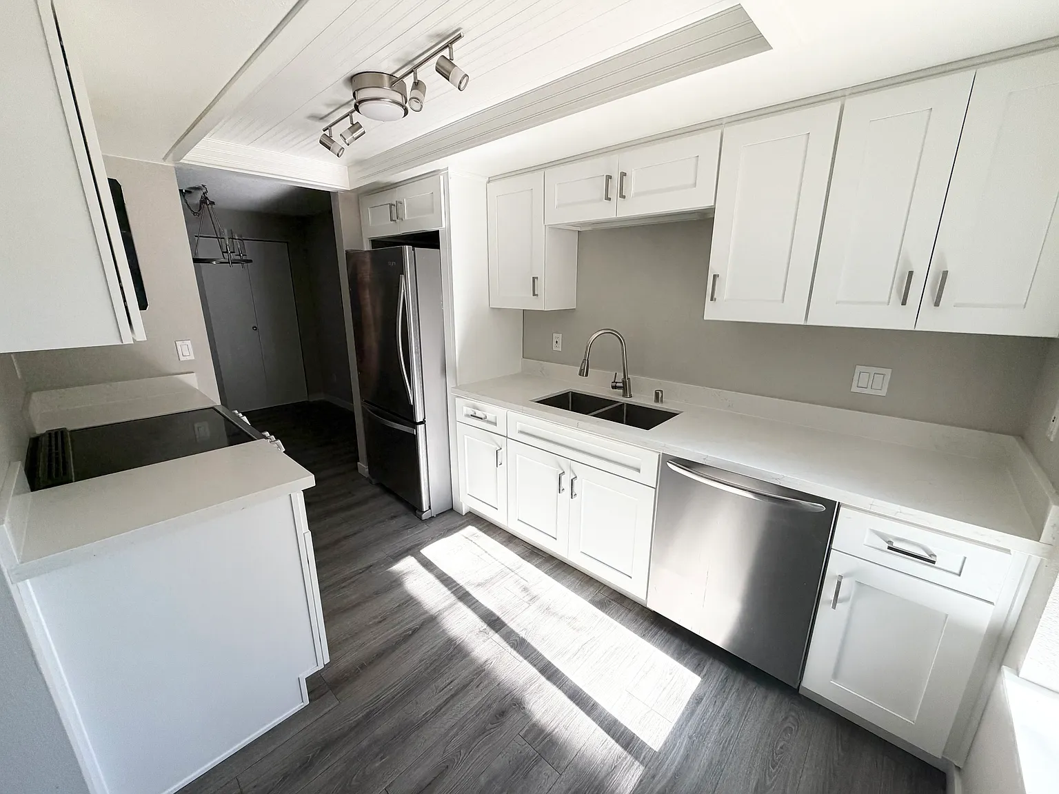 1 bed, 754 sqft, $1,845 — Photo 3