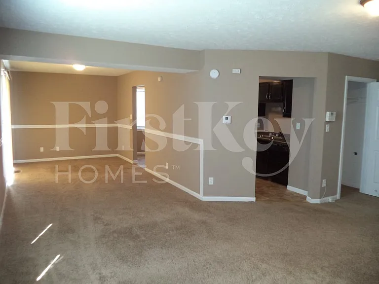 10022 Arapahoe Dr — Photo 6