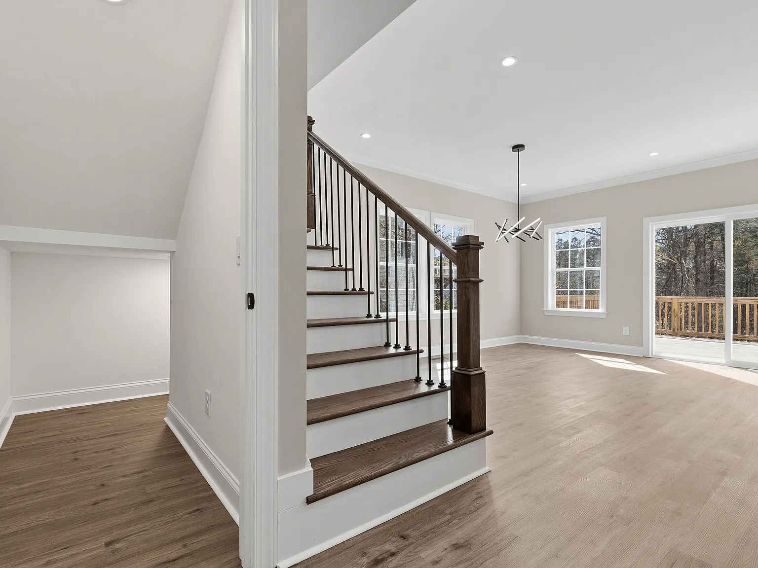 938 McLamb Drive - 1 — Photo 4