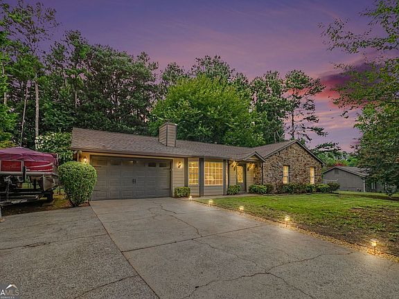 4th image of 2713 Post Oak Dr