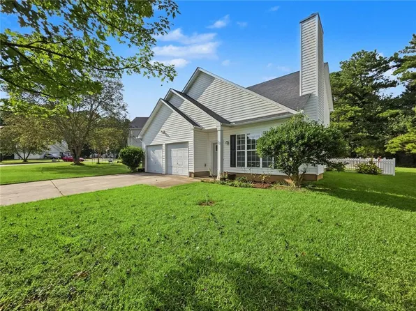 3896 Doe Run Dr, Powder Springs, GA 30127