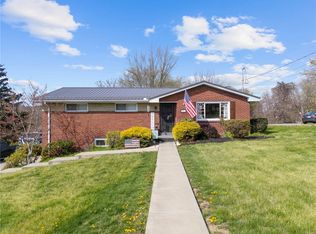 201 Crescent Dr, Washington, PA 15301