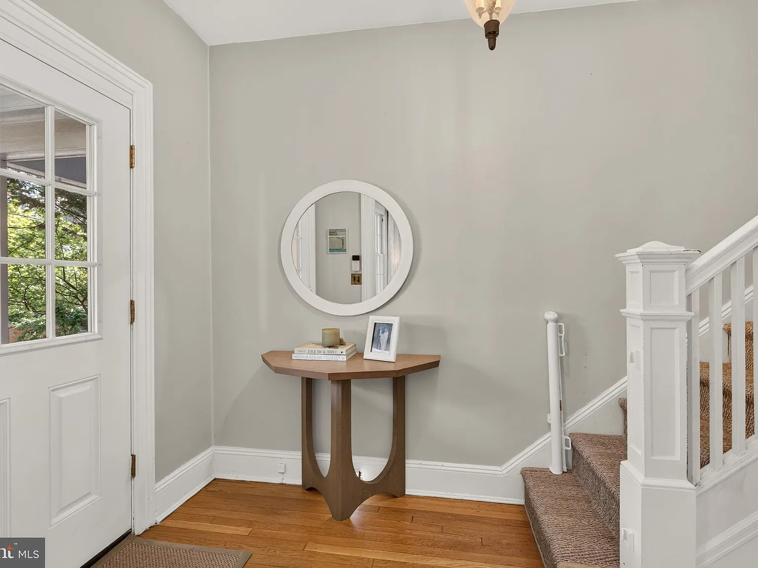 3 bed, 2.0 bath, 1640 sqft, $4,750 — Photo 3