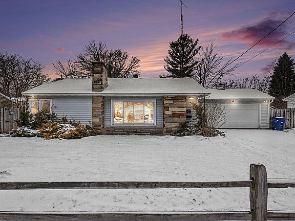 2nd image of 2967 Maple Grove Rd