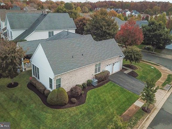 2nd image of 5243 Canyon Creek Way