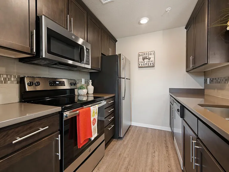 K-Ten Place Apartments — Photo 1