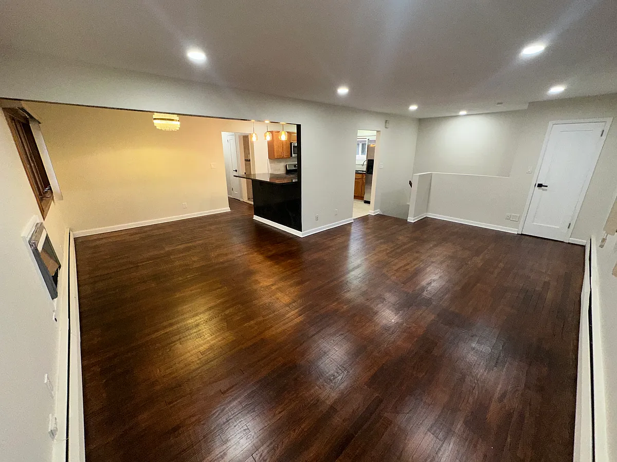 Building Photo - 8115 155th Ave #2