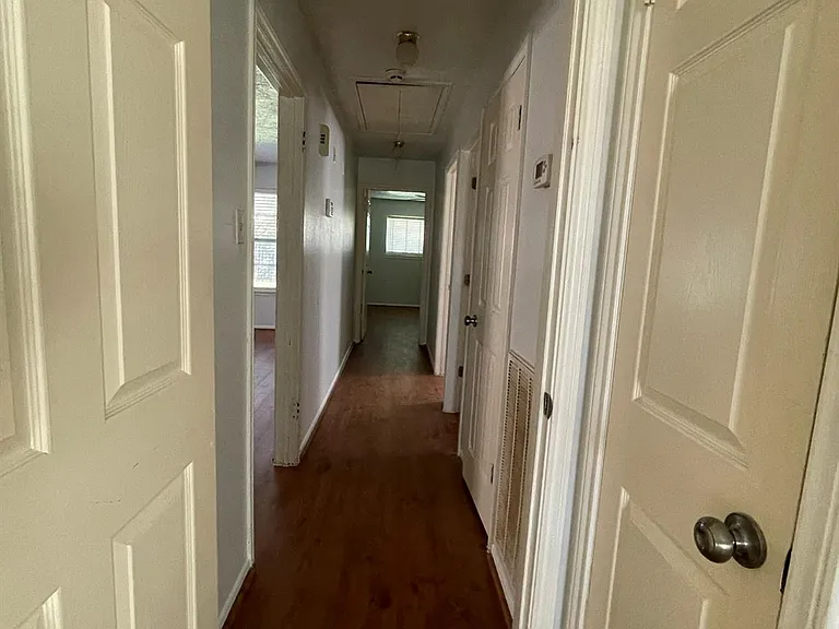 3103 Sam Houston Dr — Photo 15