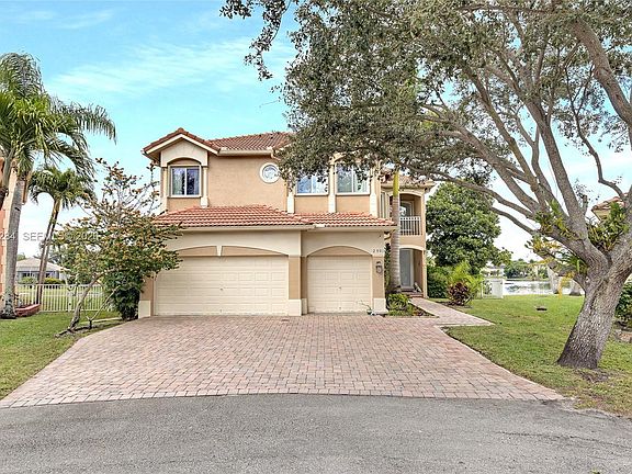 5th image of 2901 SW 133rd Ave