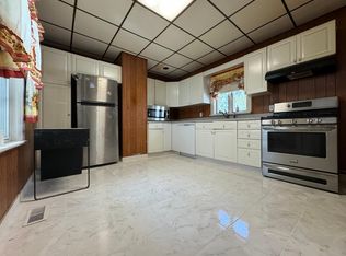 35 Cliff St, Malden, MA 02148