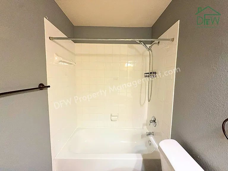 9120 Goldenview Dr — Photo 18