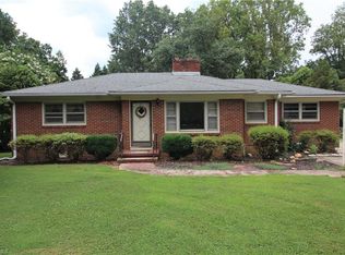 4001 Sedgegrove Rd, Greensboro, NC 27407