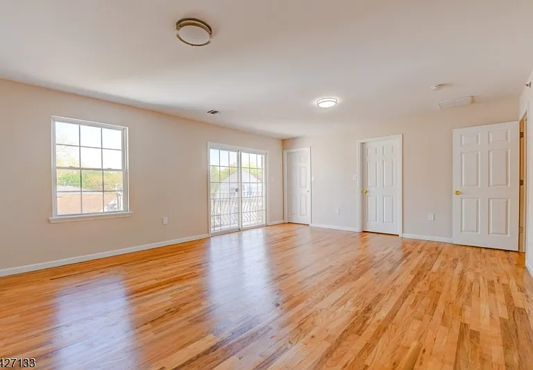 15-21 Oraton St #2 — Photo 9