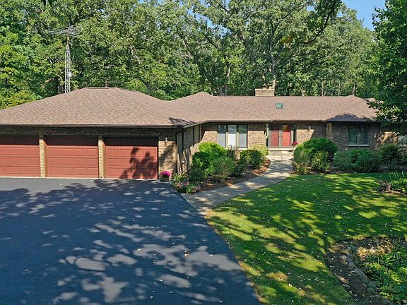 4th image of 4122 Miller Oaks Dr