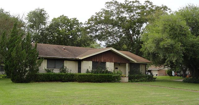 1st image of 535 Westwood Dr