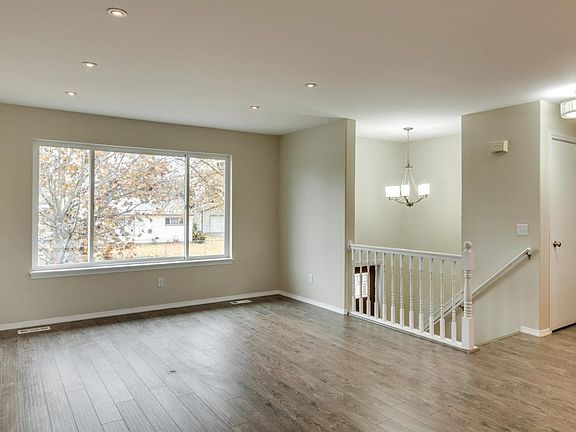 2nd image of 14009 E Rockwell Ave