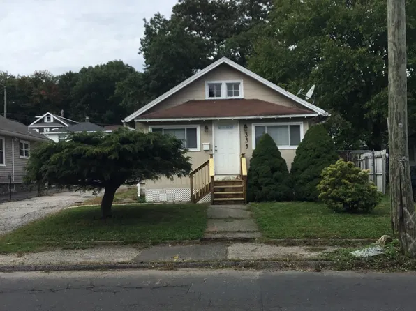 339 Edgewood Ave, Waterbury, CT 06706