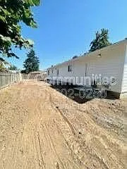 1246 Hughes St — Photo 16