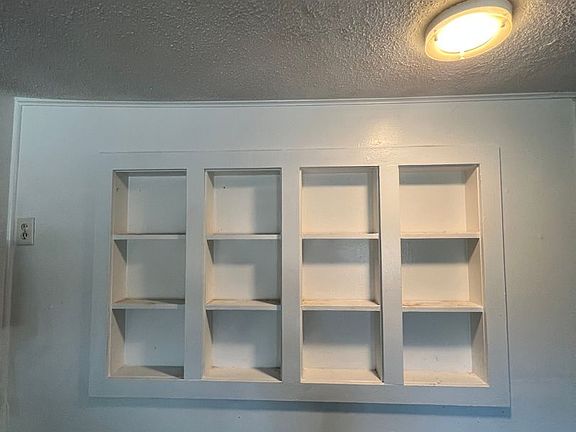 5th image of 211 S Oak Cliff Ave #1