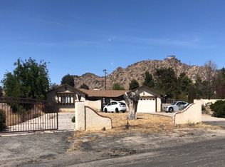 19952 Tinne Rd, Apple Valley, CA 92307