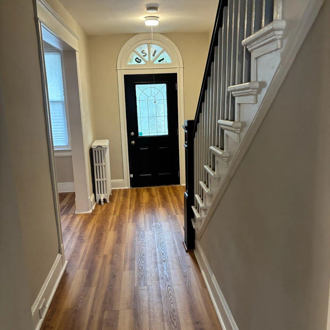 3 bed, 2.0 bath, 1200 sqft, $3,650 — Photo 2