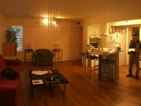 2601 SW Archer Rd APT 208, Gainesville, FL 32608