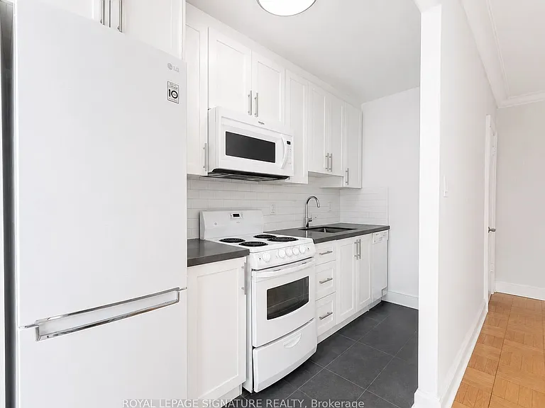 396 Avenue Rd #417 — Photo 6