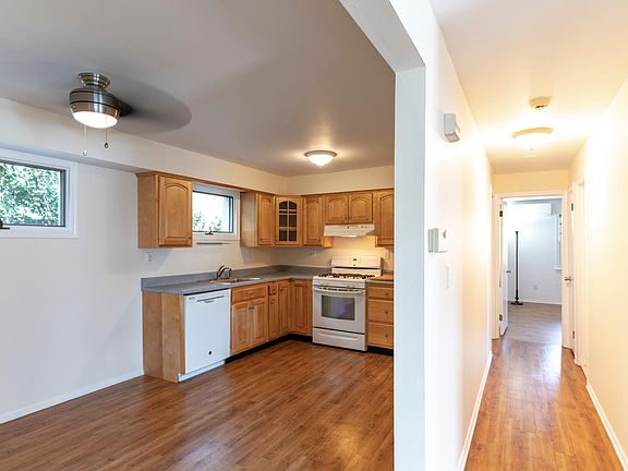5th image of 10 E Catherine St APT A