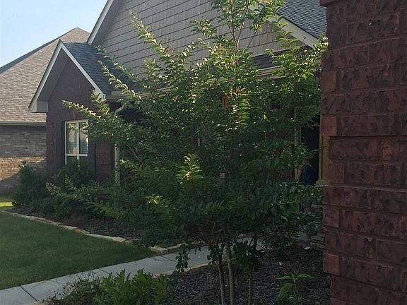 2nd image of 2614 Park Hampton Dr