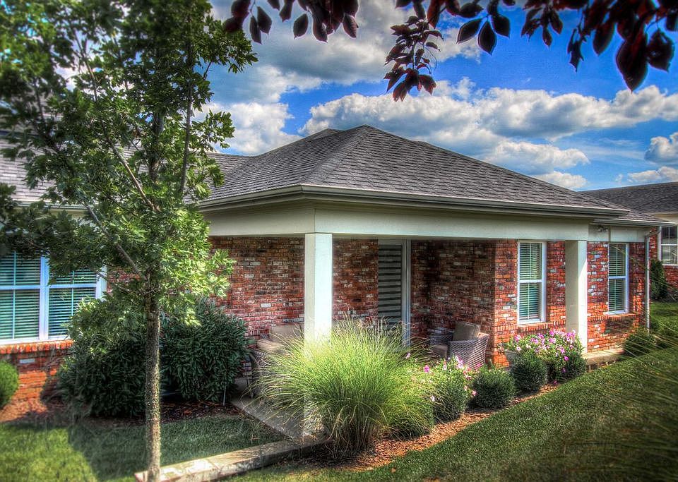 1st image of 102 Daffodil Ct