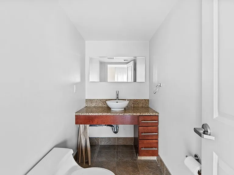 125 70th St #3H — Photo 8
