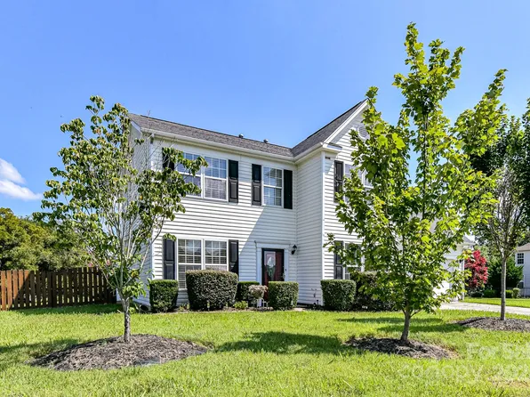 7235 Claiborne Woods Rd, Charlotte, NC 28216