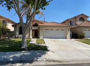 2948 Dartmouth Cir, Corona, CA 92879