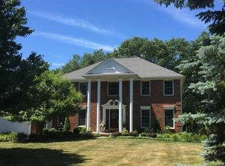 48 Braunview Way, Orchard Park, NY 14127
