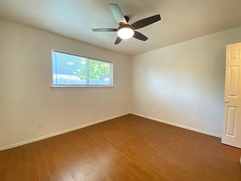 2711 Olympia Dr — Photo 13