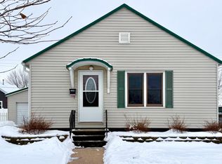 1099 Gale St, Winona, MN 55987
