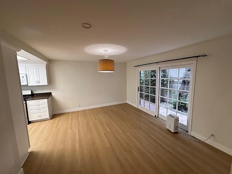 518 Fernleaf Ave #BACK — Photo 7