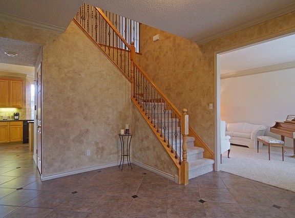 3rd image of 3000 Meadowview Ct