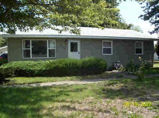 509 S Pine St, Fairmount, IL 61841